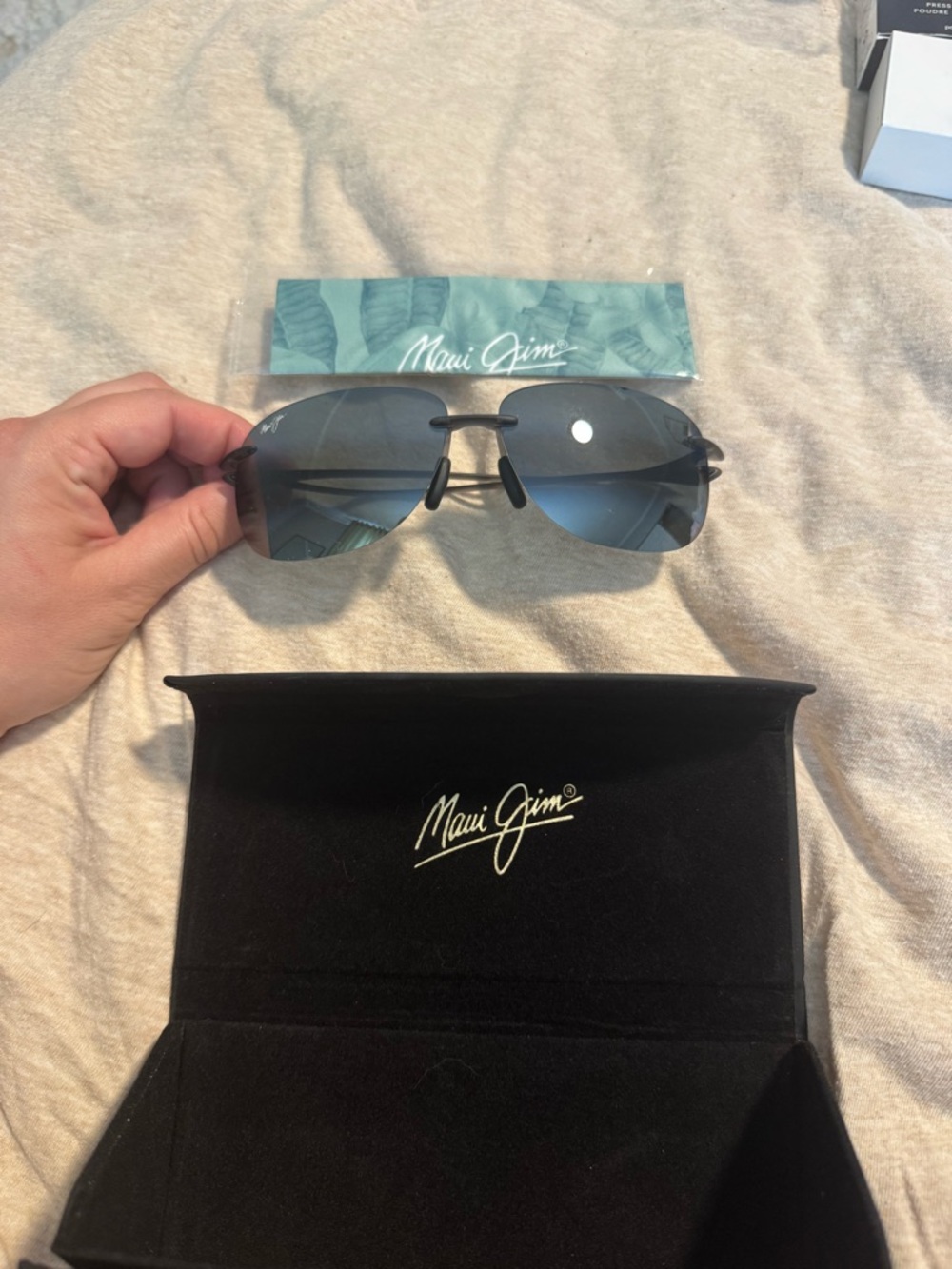 Maui Jim Rimless Sunglasses - Black Frames with Dark Lenses - Picture 2 of 5